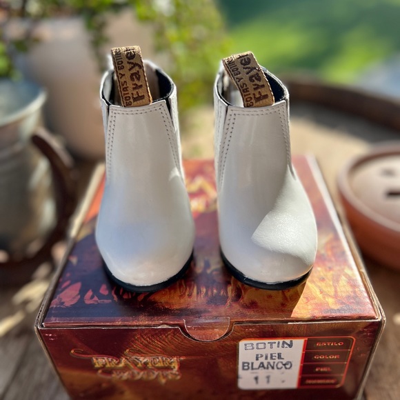 Leather Charro Kid Boots - Picture 3 of 5